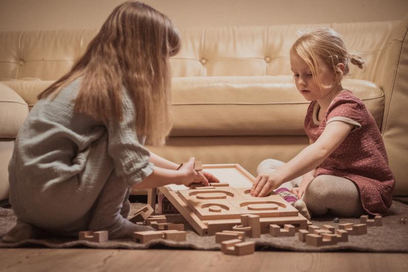 Romanswerk - Spielsachen, Möbel, andere Holzwaren und Zubehör